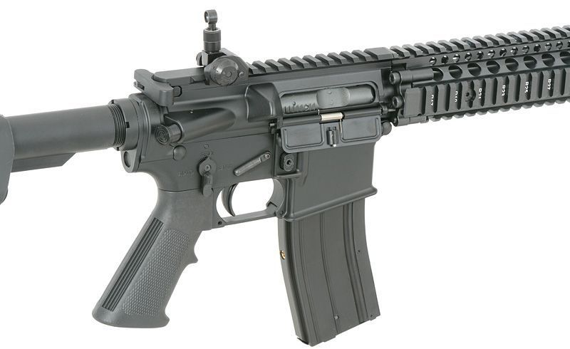 Газовая винтовка с имитацией отдачи (GBBR) Daniel Defense MK18 &ndash; Черная (Black) [EMG] MC6593M_tw фото