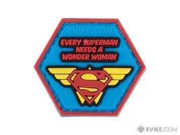 Нашивка Evike / Hex Patch Geek Series 3 &laquo;Superman & Wonder Woman&raquo; &mdash; жовто-червоно-синя 12998_evk фото