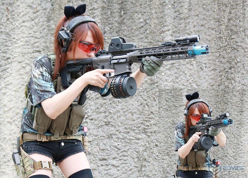 Автомат Falkor M4 Blitz SBR AEG &mdash; чорний &mdash; EMG 90886_evk фото
